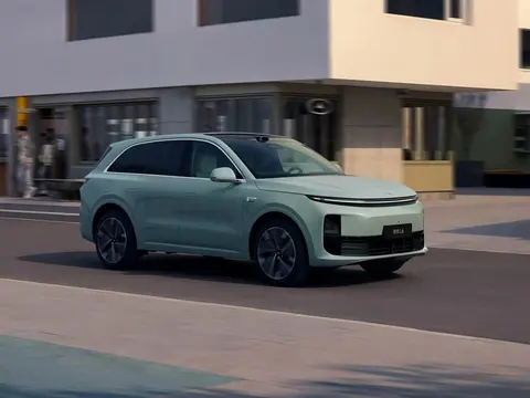 详细阅读:车企推超充,代价是电池寿命?最新数据出炉,没家充的车主快哭了 车企推超充,代价是电池寿命?最新数据出炉,没家充的车主快哭了