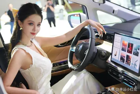 尴尬了，国内坚持造纯电的车企，或只剩1家了！